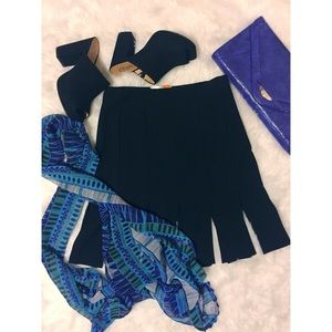 White House Black Market flirty skirt